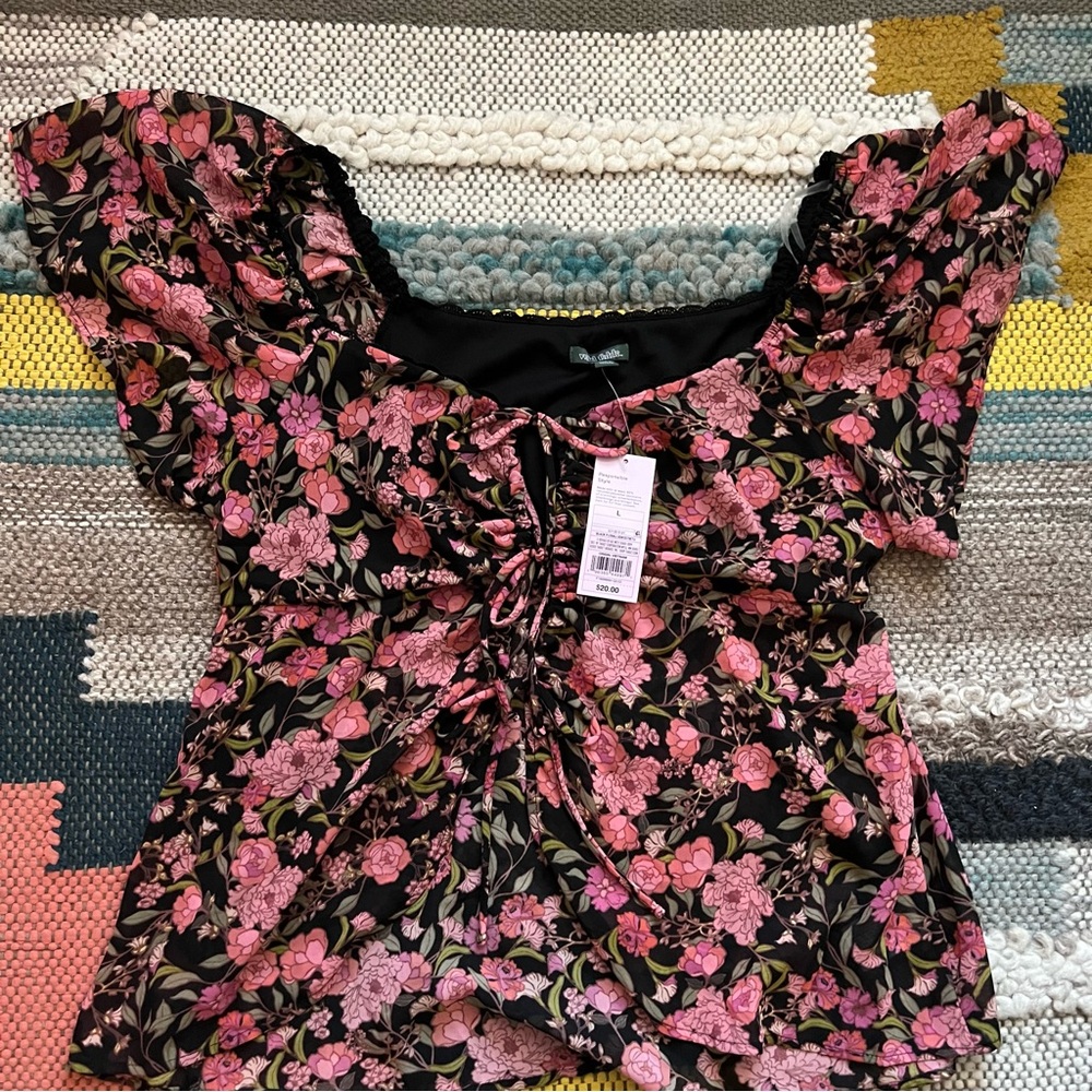Wild Fable NWT Floral Black and Pink Women's Top Sz L